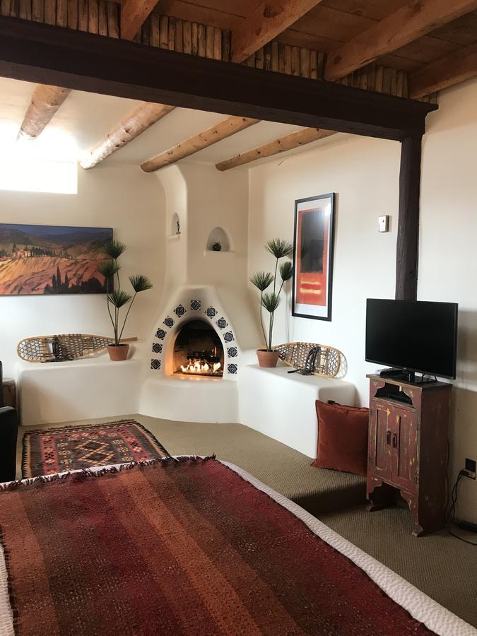 Old Taos Guesthouse B&B Bed & Breakfast 3*